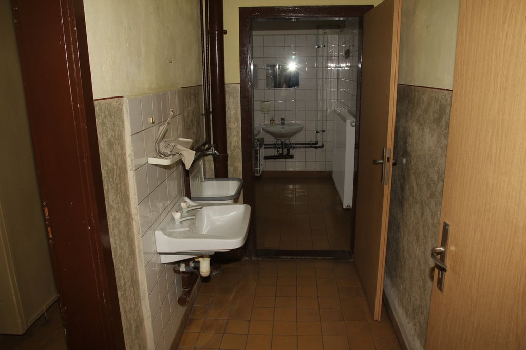 Die Toilettenanlagen in der Sporthalle an der Grundschule in Groß Börnecke sind längst nicht mehr auf dem aktuellen Stand.