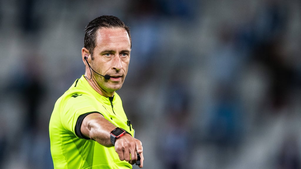 Ein waschechter Portugiese: Schiedsrichter Artur Soares Dias.