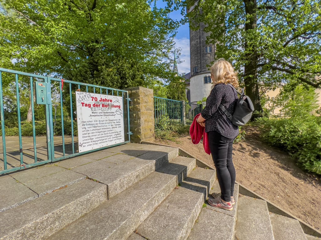 Gedenkort am Sowjetischen Ehrenfriedhof auf dem Wittenberger Kasinoberg. Auch im Kriegsjahr soll dort des Tags der Befreiung 8. Mai 1945 und der Opfer des Zweiten Weltkriegs gedacht werden.