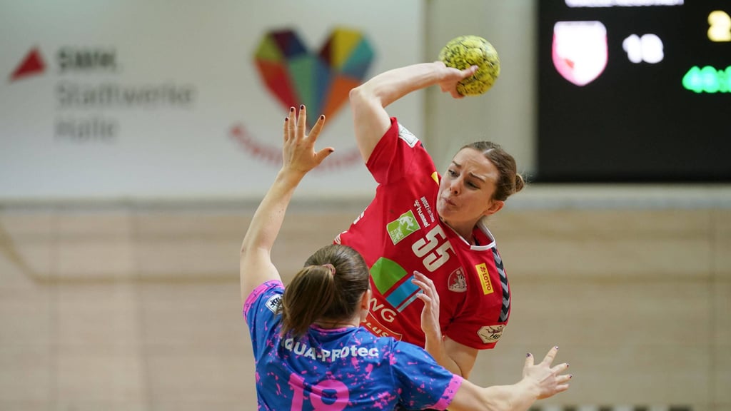 Wildcats-Spielerin Julia Redder beim Torwurf im Hinspiel gegen Metzingen.