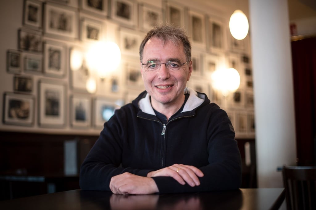 Der Autor David Safier lässt die Kanzlerin a.D. ermitteln.