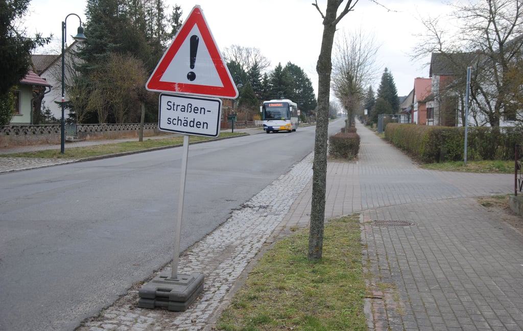 Die Bandauer Ortsdurchfahrt weist große Schäden auf. Jetzt steht die Sanierung erstmals auf der Vorhabenliste des Landes.