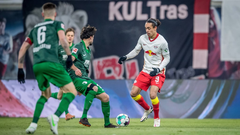 Yussuf Poulsen traf gegen Augsb urg insgesamt drei mal.