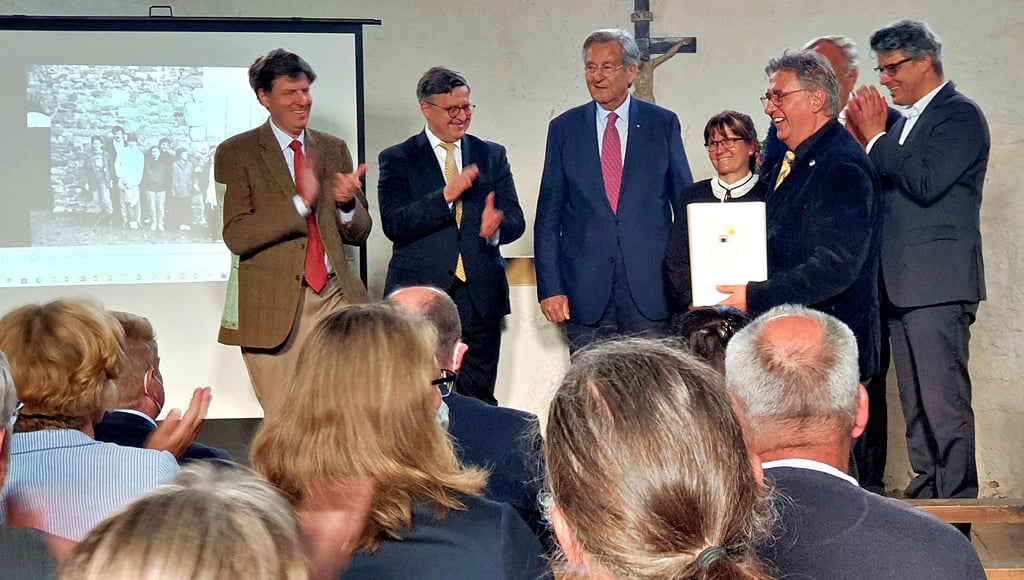 Anerkennung für Jahrzehntelanges Engagement: Der Förderkreis Konradsburg - hier im Bild Klaus und Christa Wycisk - hat den großen Denkmalpreis bekommen.