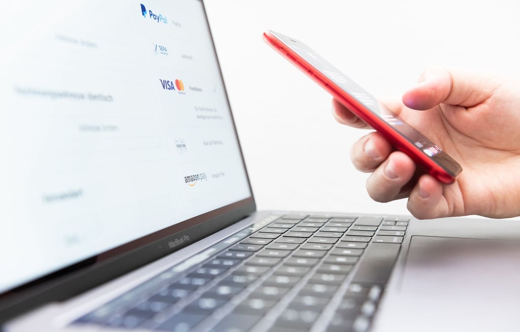 Bei vielen Online-Shops gibt es mehrere Zahlmethoden - Giropay soll nach dem Willen der Banken und Sparkassen bald eine etablierte Alternative sein.