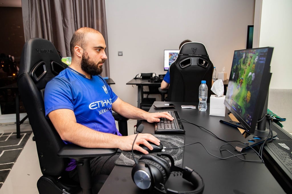Kuro „KuroKy“ Salehi Takhasomi kann mit Nigma Galaxy die Gruppe A gewinnen.