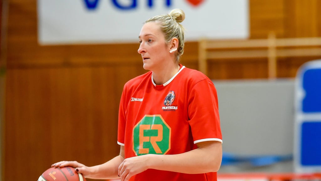 Katharina Fikiel, hier 2021 für Osnabrück am Ball.