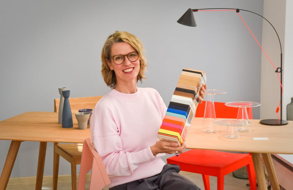 Jutta Neubecker bietet in ihrem neuen Geschäft „Wohnerei“ in der Schulstraße Möbel und Wohnaccessoires an.