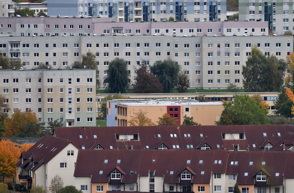 Die Preissteigerung auf dem Immobilienmarkt zieht weiter an. Die Pandemie hat auch die Preise auf dem Land beeinflusst.