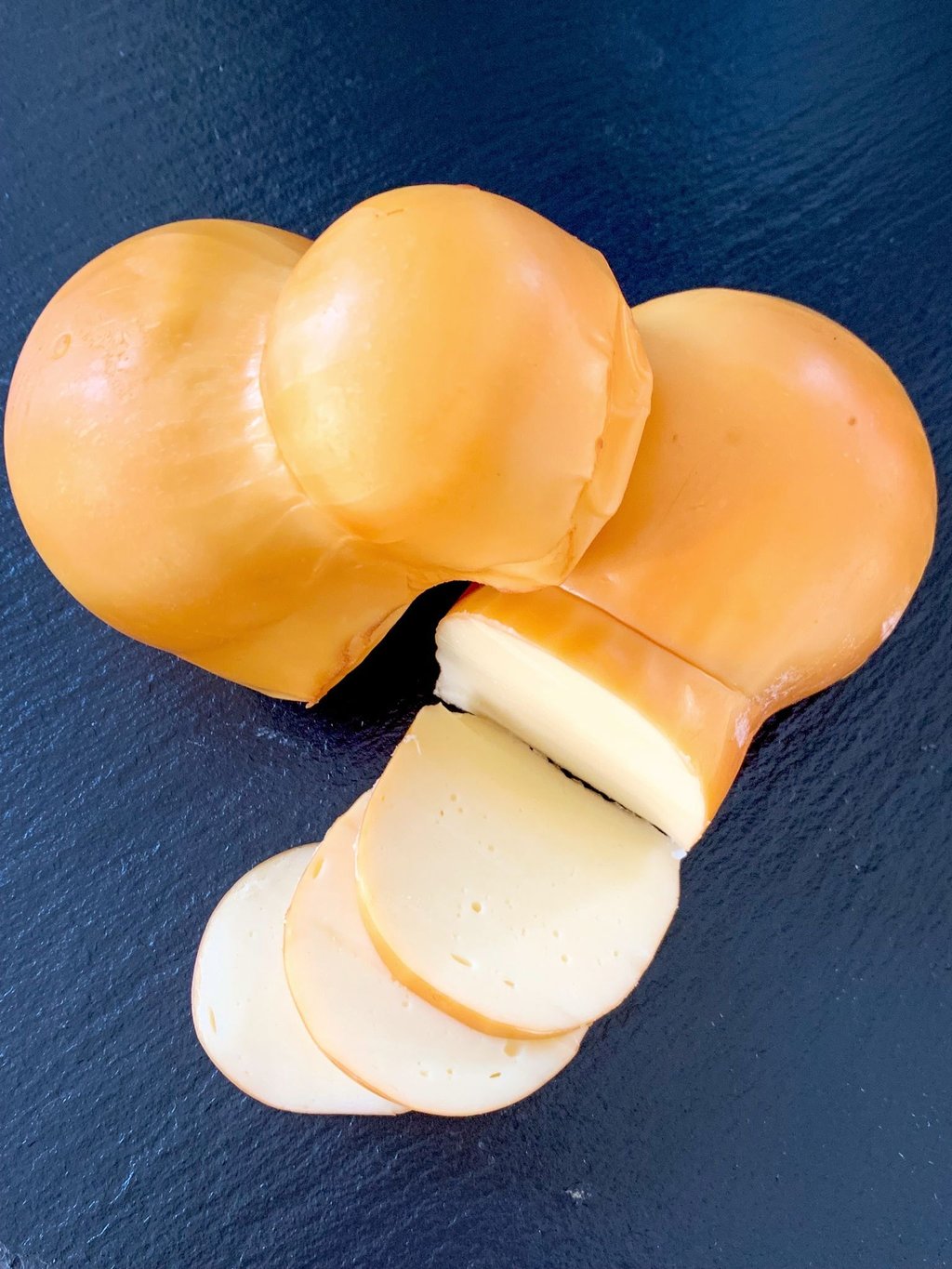 Da italienischer Scamorza sehr gleichmäßig schmilzt, eignet er sich super zum Überbacken.