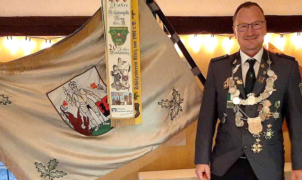 Der neue amtierende Schützenkönig 2021, Mark Hannemann, wurde im Herbst 2021 in kleiner Runde aufgrund der Pandemielage gekrönt. Er war bereits Schützenkönig 2008 und 2017 und löste mit seinem Erfolg Holger Walner .