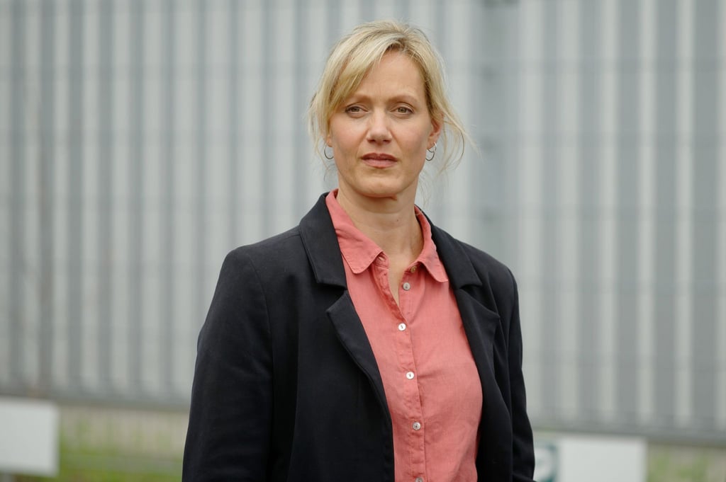 Die Schauspielerin Anna Schudt, auch bekannt als Kommissarin Martina Bönisch, bei Dreharbeiten zum Dortmunder "Tatort - Heile Welt".