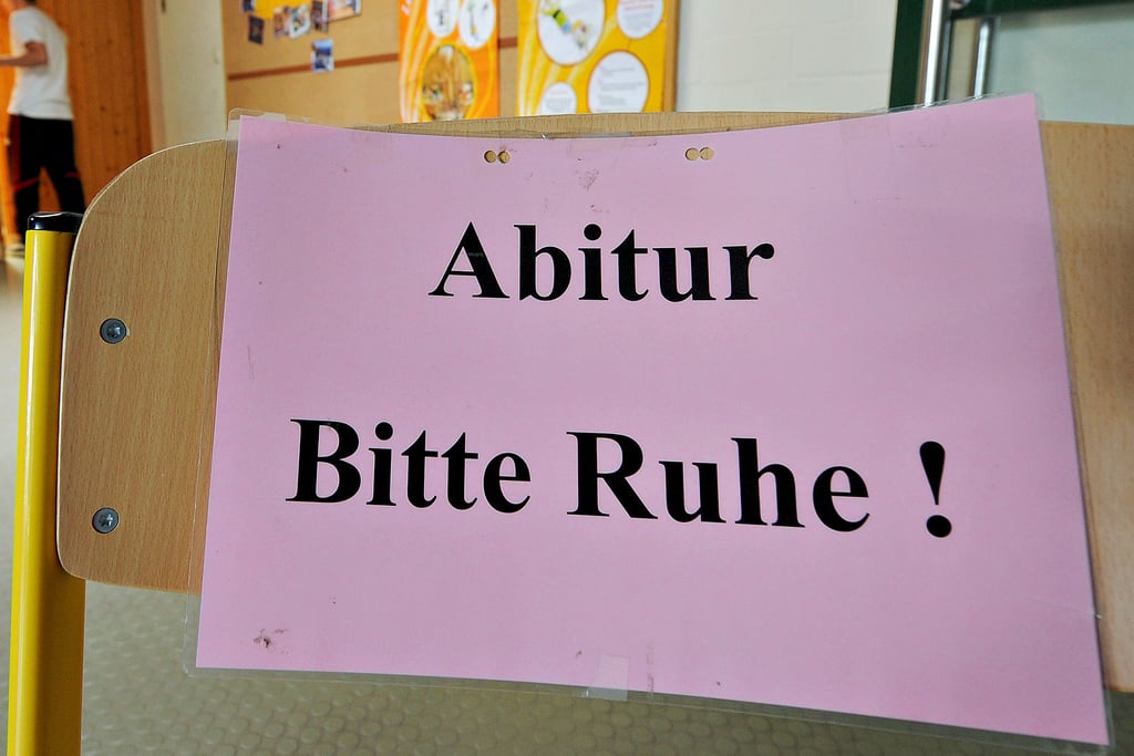 In den Gymnasien Sachsen-Anhalts laufen im Moment die schriftlichen Abiturprüfungen. Das Landesamt für Statistik hat im April für Aufsehen gesorgt, dass 30 Prozent das Abitur nicht schaffen. Diese Zahl ist irreführend.