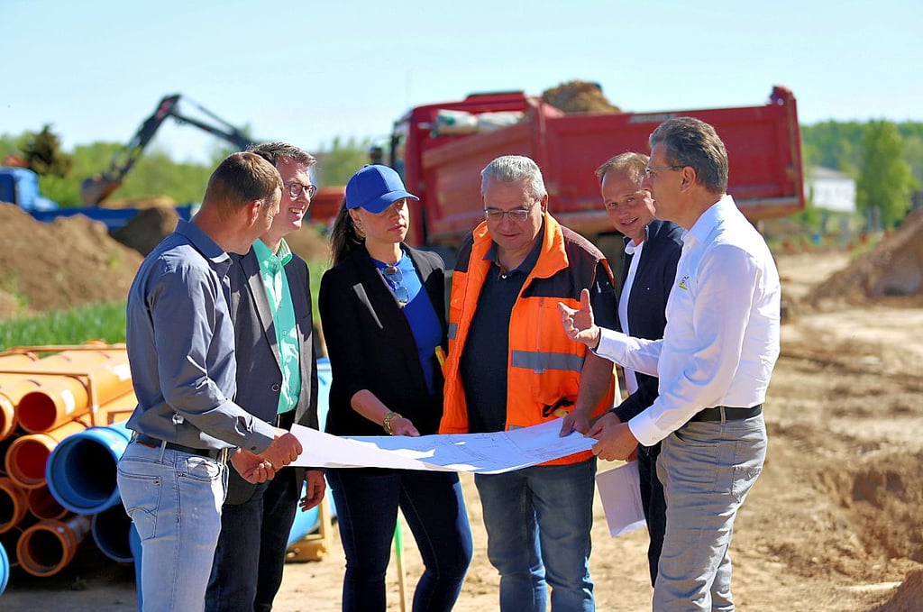 Planungsbesprechung am neuen Wohngebiet in Braunsbedra