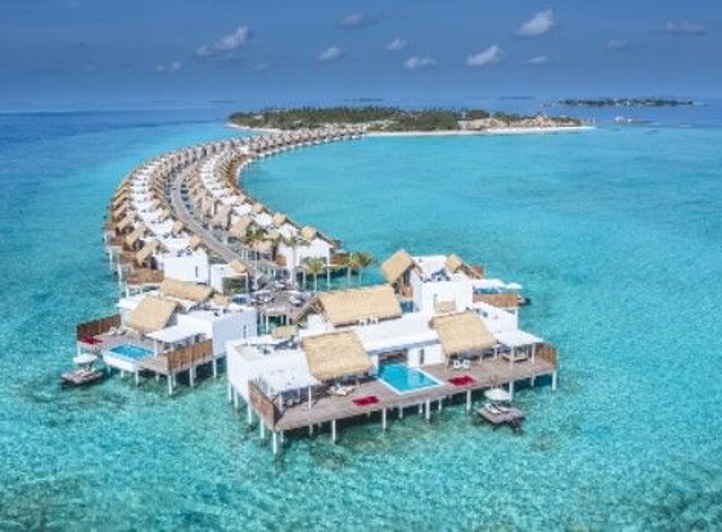 Das "Emerald Maldives Resort & Spa" liegt auf der maledivischen Insel Fasmendhoo.
