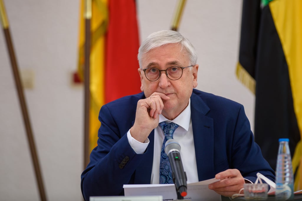 Sachsen-Anhalts Finanzminister Michael Richter (CDU) betätigt die Euphoriebremse.