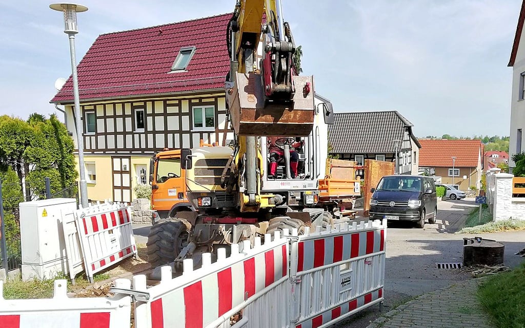 In Kayna hat der Bau von Kanälen begonnen. In en nächsten Wochen sind einige Grundstücke nicht mehr mit dem Auto zu erreichen.