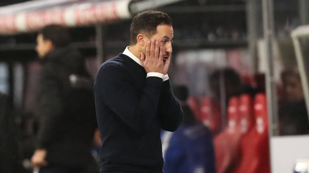 „Da hatte ich viel Zeit zum Überlegen. Manchmal hilfts”: Tedesco über die 0:2-Niederlage im Hinspiel.