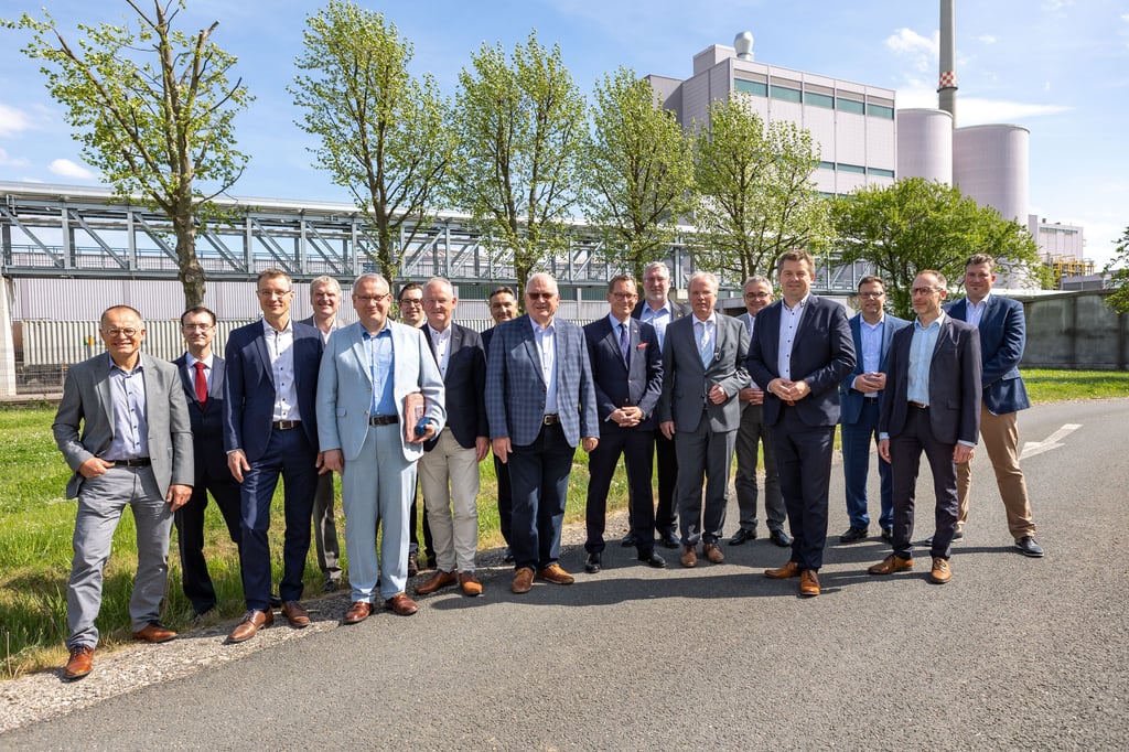 Die Arbeitsgruppe für Wasserstoff traf sich mit dem Wirtschaftsminister bei Südzucker Zeitz.