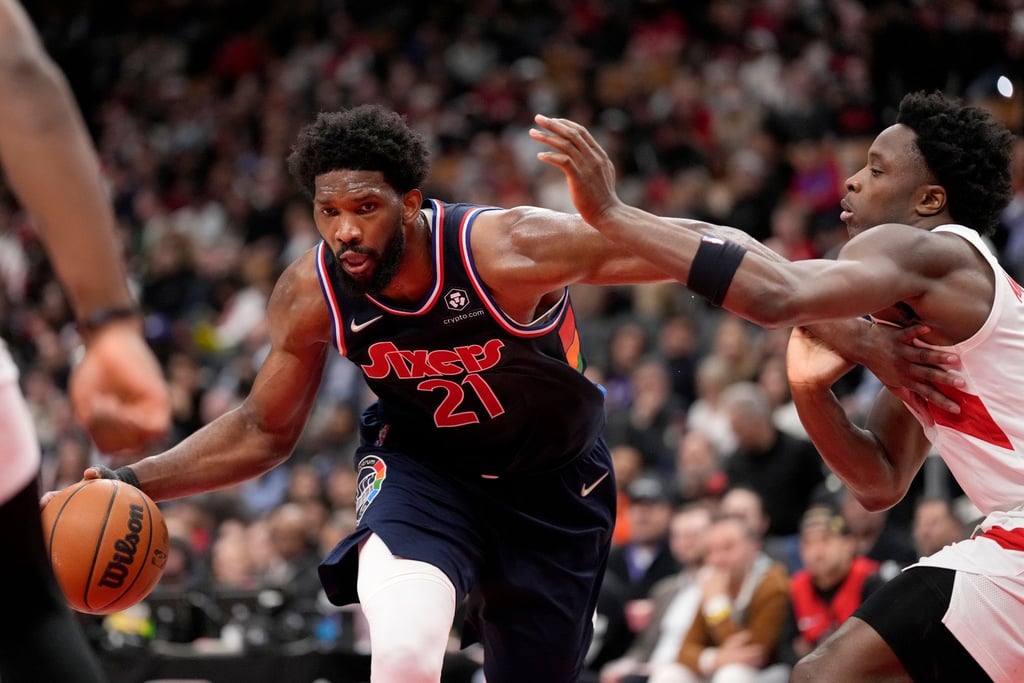 Stand nach seiner Gehirnerschütterung und Gesichtsfraktur überraschend wieder in der Startaufstellung der 76ers: Joel Embiid.