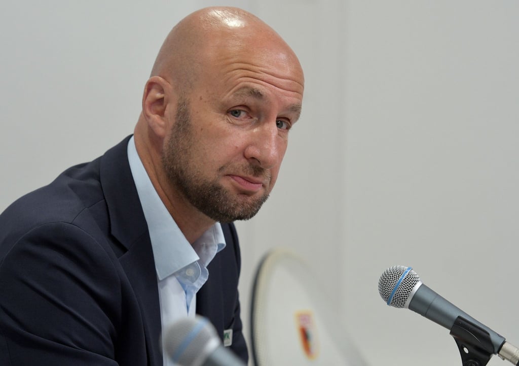 Klaus Hofmann tritt als Präsident des FC Augsburg zurück.