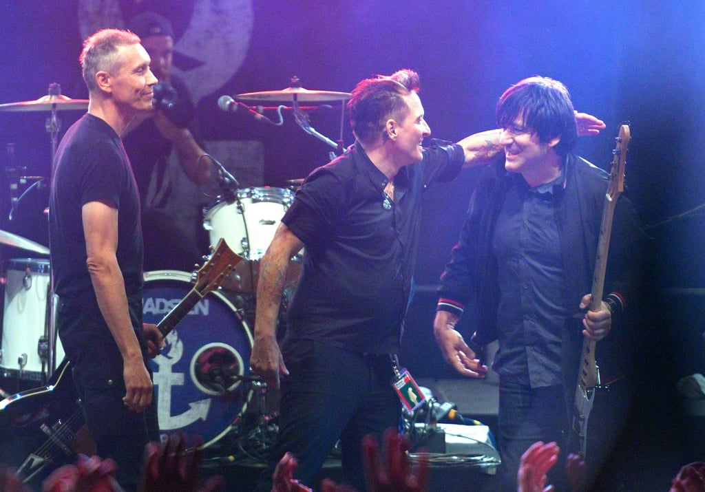 Die Ärzte mit Farin Urlaub (l-r), Bela B und Rod Gonzales 2016 beim Open-Air-Musikfestival „Jamel rockt den Förster“.