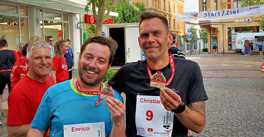 Enrico Joo (links) lief am Freitag beim Salzland-Lauf mit und kam auf den 56. Platz.