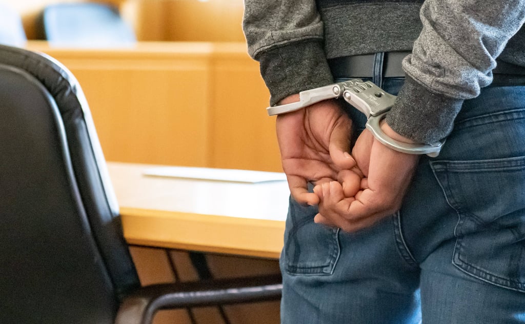Der Angeklagte muss ins Gefängnis. (Symbolbild)