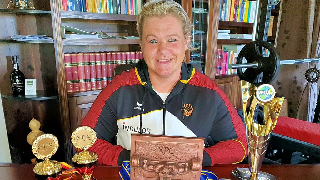 Kraftsportlerin Sabine Allner hochdekoriert.