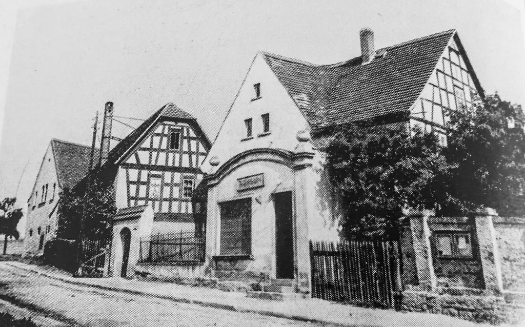 Sabissa gehört zu den verlorenen Dörfern im Braunkohlenbergbau. Es lag nahe Sprossen.
