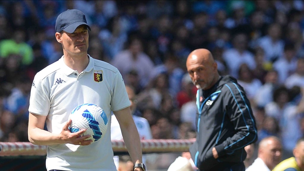 Trainer Alexander Blessin ist mit CFC Genua aus der Serie A abgestiegen.