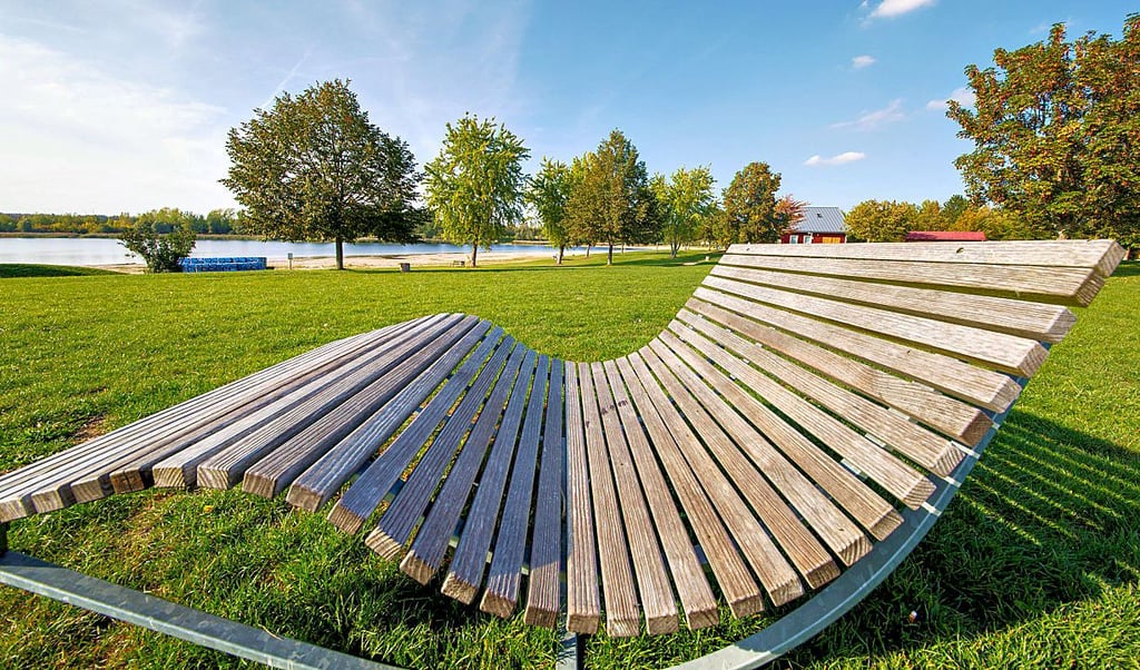 Wer im Mondsee-Park entspannen will, muss im Sommer zahlen.