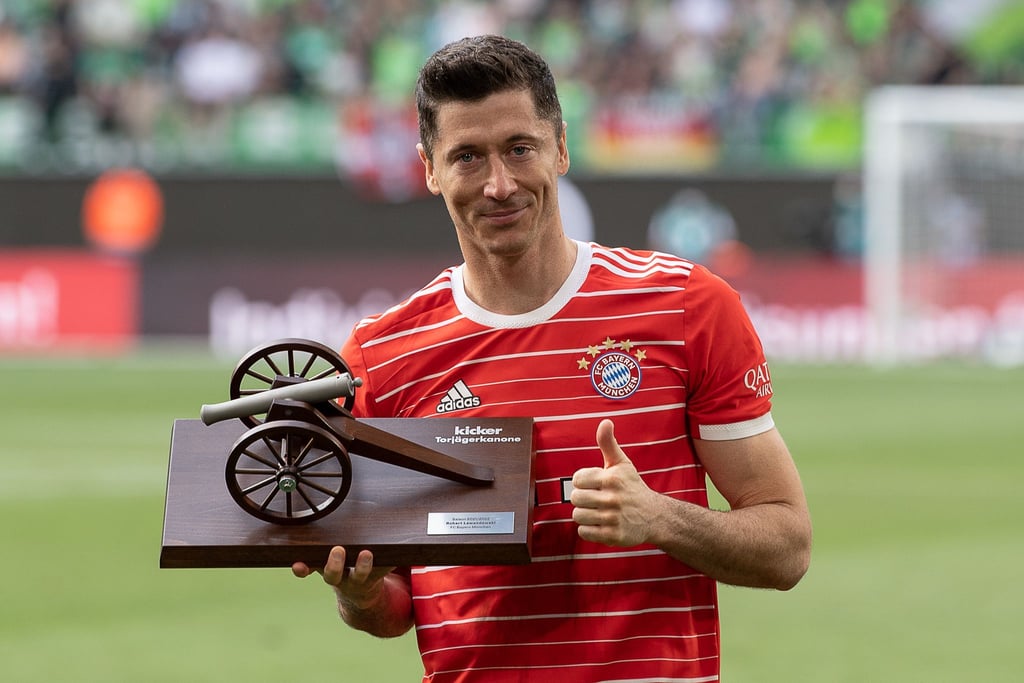 Bayern-Star Robert Lewandowski hat zum fünften Mal die Torjäger-Kanone gewonnen.