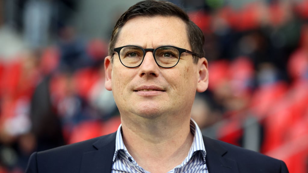 Oliver Leki ist von Oliver Mintzlaffs Aussagen zum Fanschal irritiert.