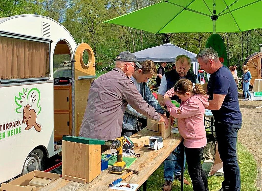 Am Stand der Söllichauer Ortsgruppe des „Vereins Dübener Heide“ herrschte reger Betrieb.