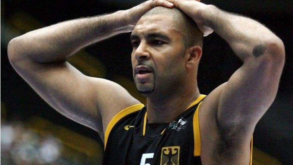 Der ehemalige Basketballer Ademola Okulaja ist tot.