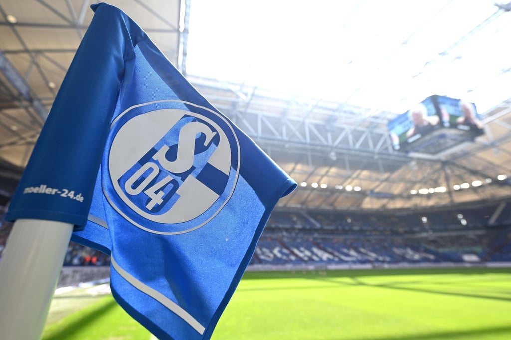 Innenverteidiger Ibrahima Cisse hat beim FC Schalke 04 einen Vertrag bis 2026 unterschrieben.