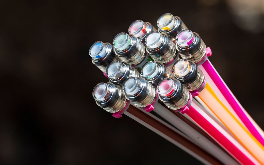 Glasfaser-Kabel: Laut einer Studie kommt Deutschland beim Ausbau seines schnellen und stabilen Glasfaser-Netzes langsam voran.