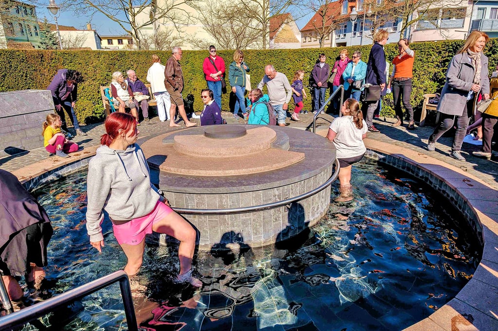Die Kneipp-Anlagen in Bad Schmiedeberg sind beliebt - mehrere solcher Becken stehen zur Verfügung.