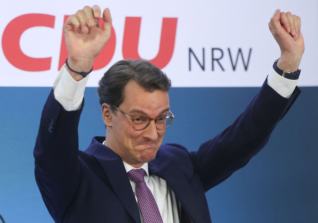 Wurde er mit „Schalalala“-Gesängen gefeiert: Wahlsieger Hendrik Wüst.