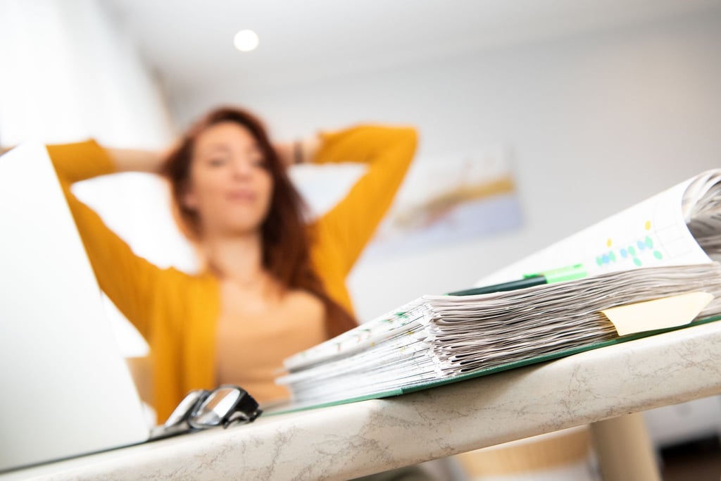 Ein duales Studium verbindet Theorie an der Hochschule und Arbeitspraxis im Betrieb. Laut einer Studie wird diese Ausbildungsform beliebter, bleibt aber eine Nische.