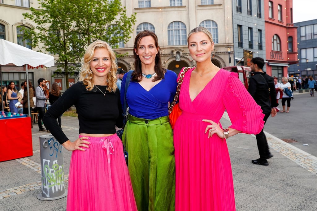 Susan Sideropoulos (l-r), Ulrike Frank und Valentina Pahde beim Jubiläumsfest 30 Jahre „GZSZ“ in Potsdam.