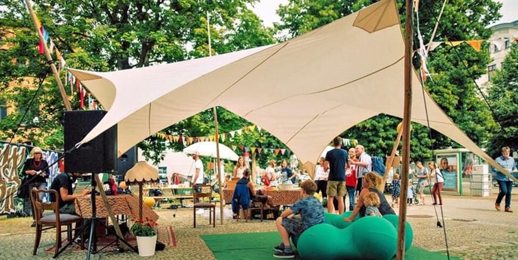 Der Ambrosiusplatz in Magdeburg-Sudenburg wird am Freitag (20. Mai) von Nachbarn belebt.