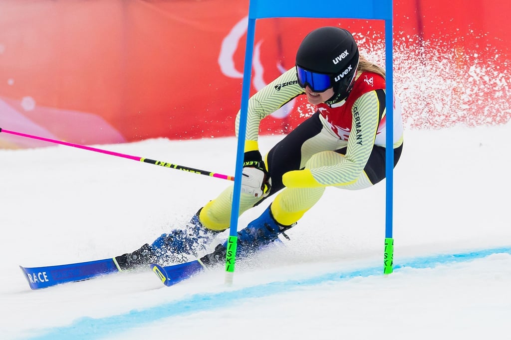 Skirennfahrerin Andrea Rothfuss holte im Riesenslalom der stehenden Klasse überraschend Bronze.