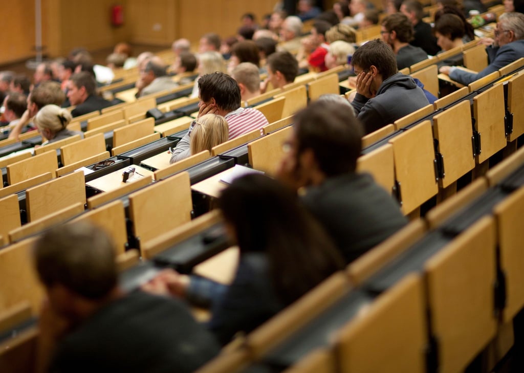 Berlin, Hamburg und der industriestarke Süden profitierten von gut ausgebildeten Hochschulabsolventen aus den ostdeutschen Bundesländern.