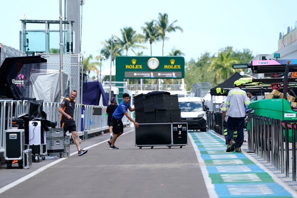 Die Vorbereitungen auf der Rennstrecke zum Grand Prix von Miami sind in vollem Gange.