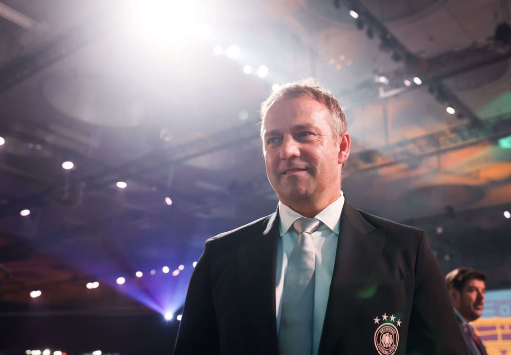 Bundestrainer Hansi Flick gratuliert der Frankfurter Eintracht.