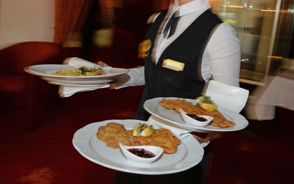 Laut der Gewerkschaft Nahrung-Genuss-Gaststätten könnten viele Ukraine-Flüchtlinge einen Job in der Gastronomie finden.