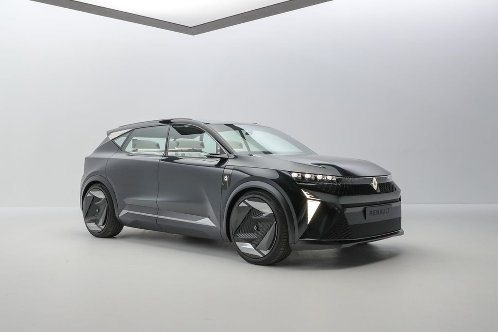 Der neue Renault Scénic könnte in dieser eckigen und kantigen Form ab 2024 auf die Straße rollen - rein elektrisch.