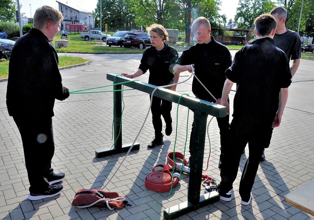 Insgesamt 20 Jugendliche der Freiweilligen Feuerwehr Olvestedt vertreten Sachsen-Anhalt bei der Deutschen Meisterschaft der Jugendfeuerwehr.